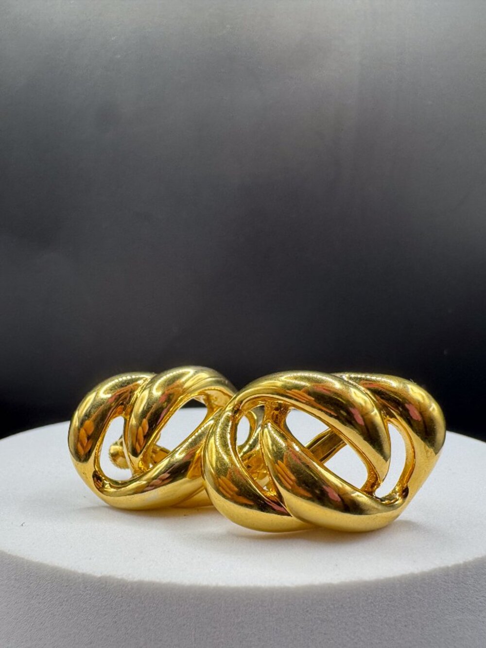 Vintage Napier Signed Gold Tone Twist Knot Screw Back Clip Earrings Chunky